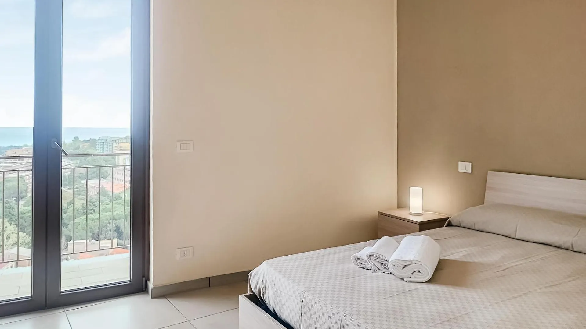 Le Muse Apartments Patti